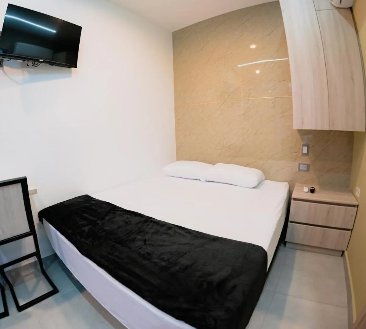Experience Medellin'S Comuna 13 Int401 Medellin